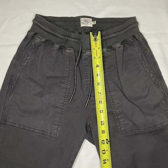 FAHERTY Brand Men's Traveler Pants Rugged Grey Size Small Drawstring Chino - Picture 4 of 9